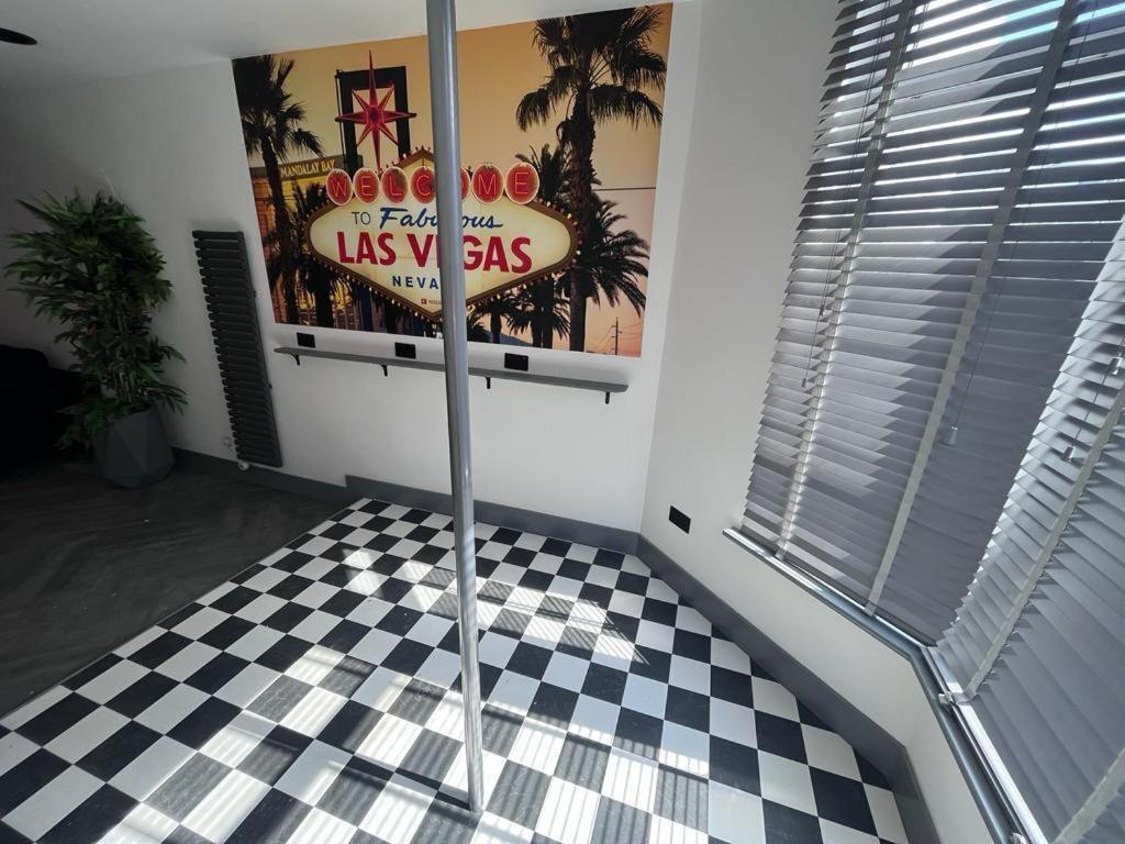 The White House Vegas Suites Blackpool Esterno foto