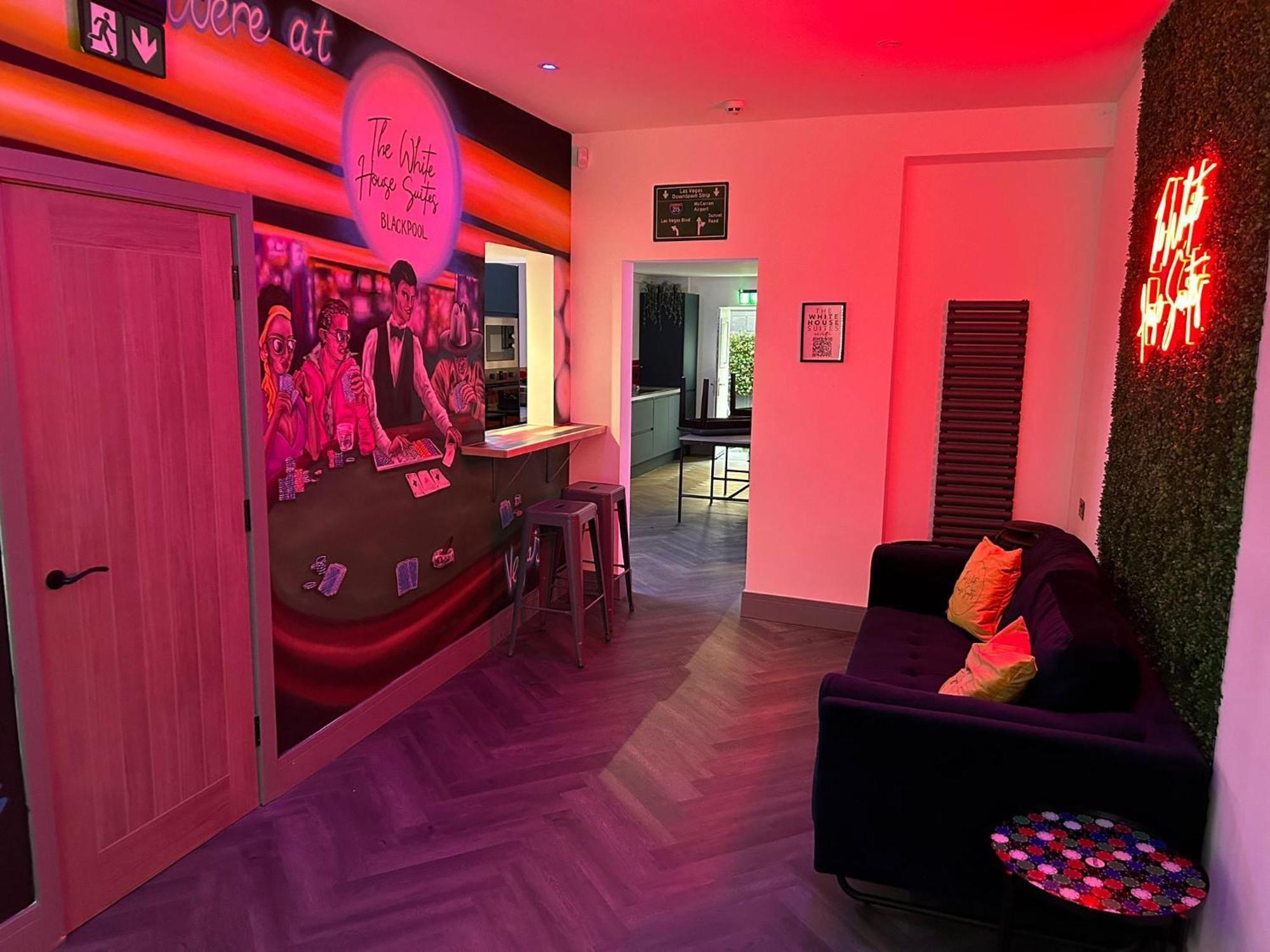The White House Vegas Suites Blackpool Esterno foto