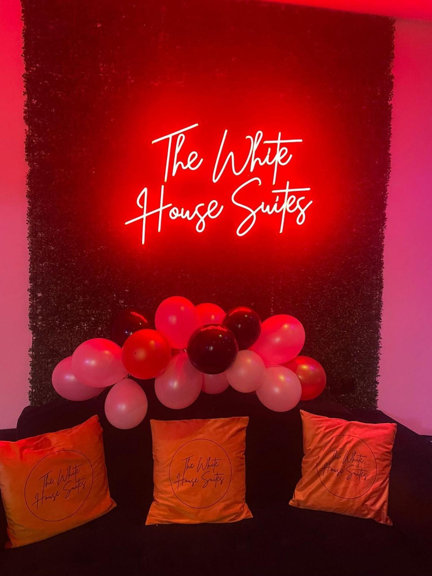 The White House Vegas Suites Blackpool Esterno foto
