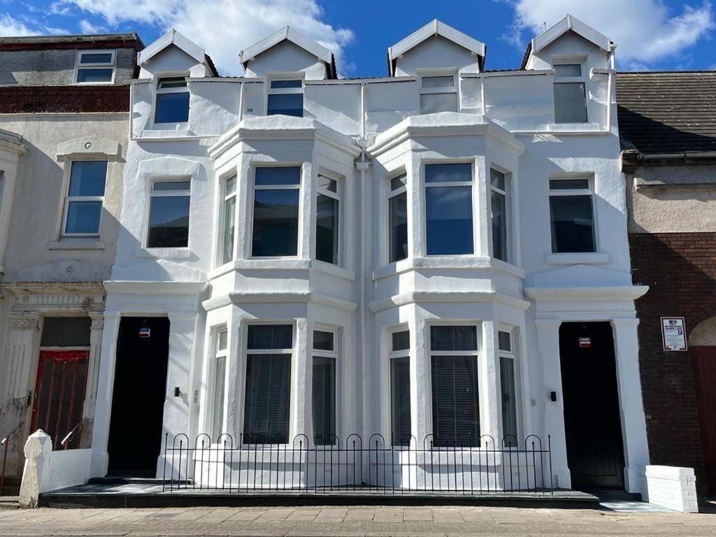 The White House Vegas Suites Blackpool Esterno foto